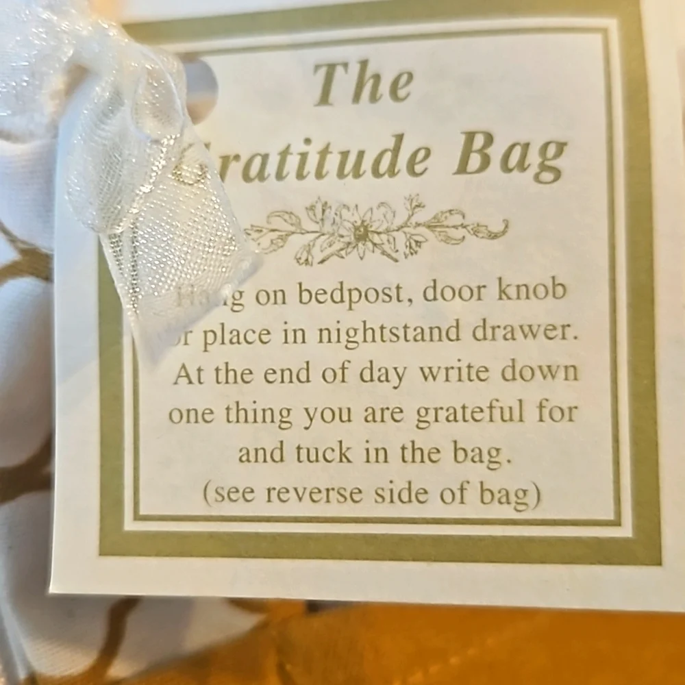 Alice's Cottage Gratitude Bag Bee Note Pad and Pen NWT